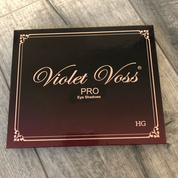 Violet Voss HG Pro Palette - Picture 2 of 7